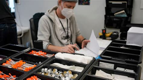 US backs study of safe injection sites, overdose prevention